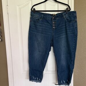 Suzanne Betro Women's cropped Blue Jeans